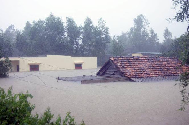 Miền Trung – lũ lụt trong phòng và chống bão