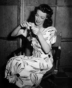 Famous Knitters – Birthday Images (loretta young)