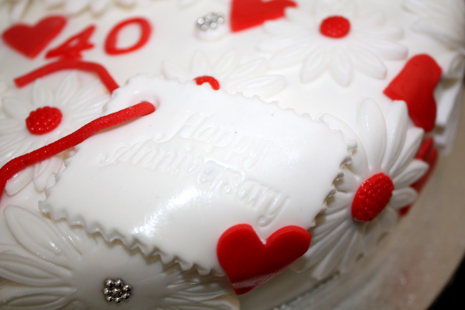 Mandylicious Cakes: 40th Wedding Anniversary cake...white ...