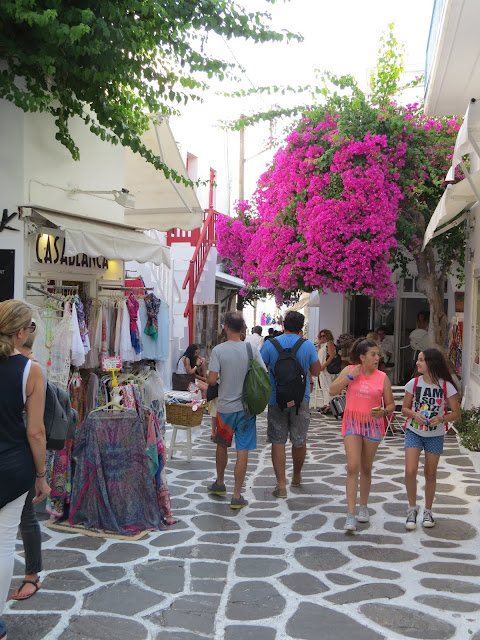 Wandering the streets, Mykonos