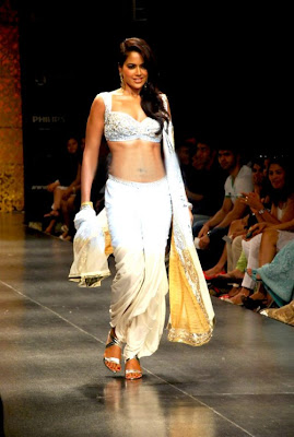 Bollywood and south Indian actress Sameera Reddy in Lakme Fashion Week Spring-Summer 2009