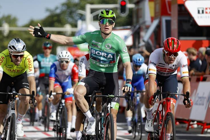 Sam Bennett logró su segunda victoria - 3ª etapa Vuelta a España 2022