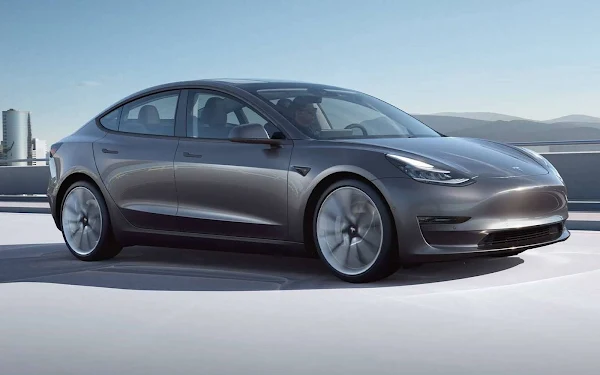 Tesla Model 3 2022