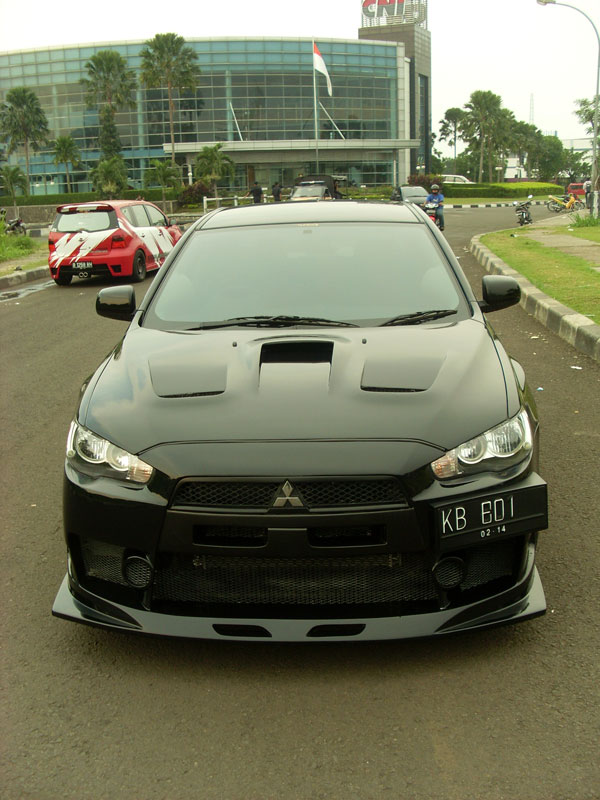 Gambar modifikasi mobil mitsubishi lancer evo 4 Terbaru Sporty Dan gaul