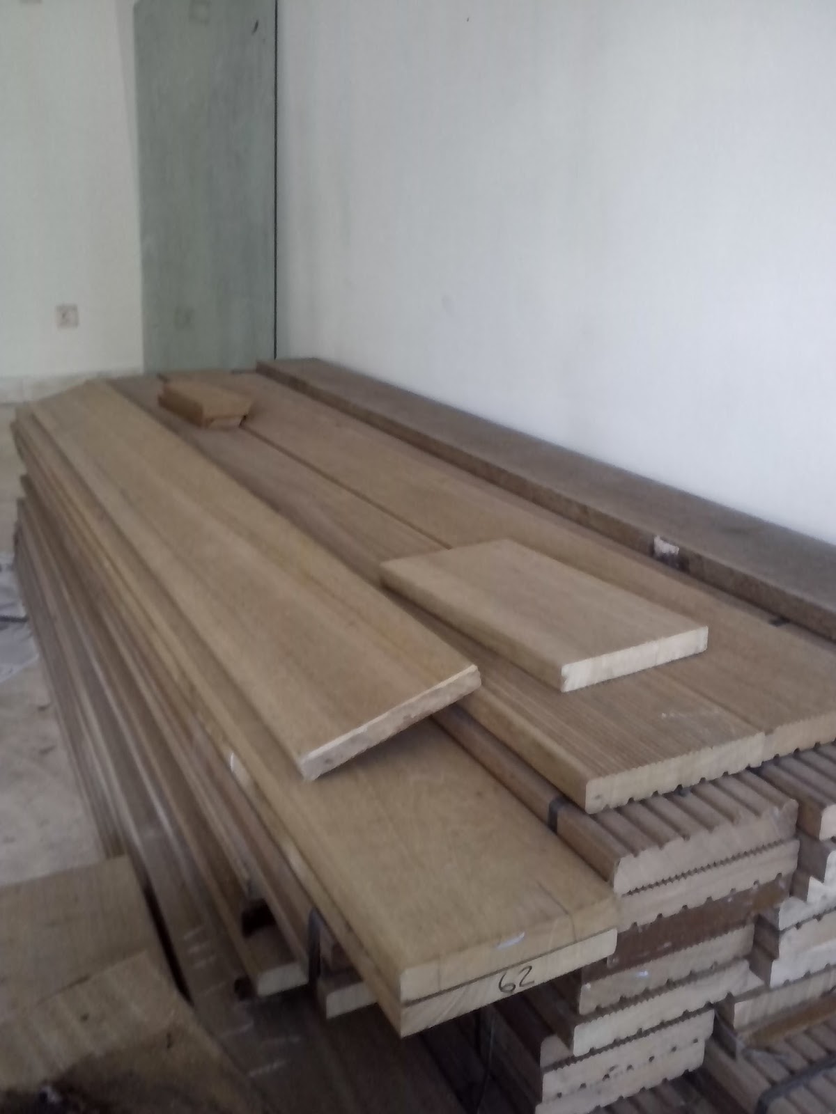 DUNIA BAHAN BANGUNAN BANDUNG HARGA DECKING KAYU BENGKIRAI