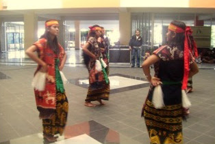 Tari Kandingang, Tarian Tradisional Dari Sumba Timur, Provinsi NTT