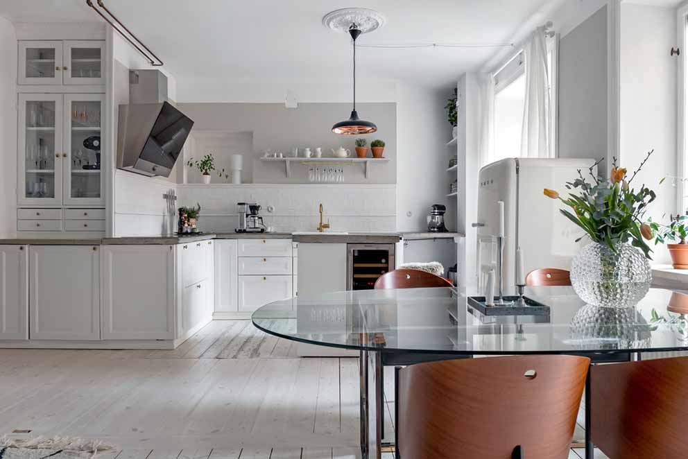 Cucina scandinava classica bianca