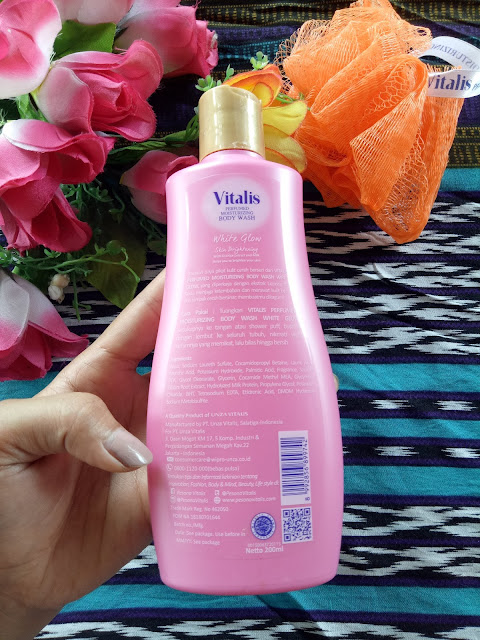 Vitalis Perfumed Moisturizing Body Wash White Glow