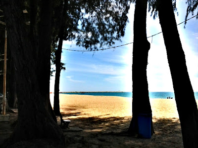 pantai batu burok