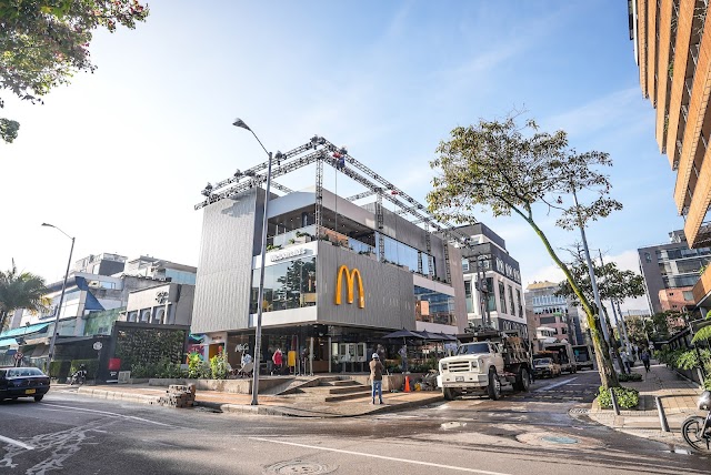 McDonald’s abre su primer restaurante insignia de Colombia ubicado en el Parque de la 93 en Bogotá 