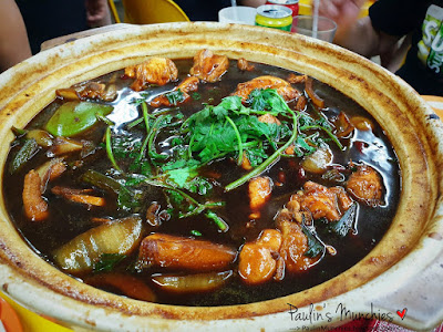 Claypot chicken steamboat - Qi Xiang Chicken Pot