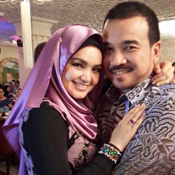 Muka siti nurhaliza dalam ubat kuat