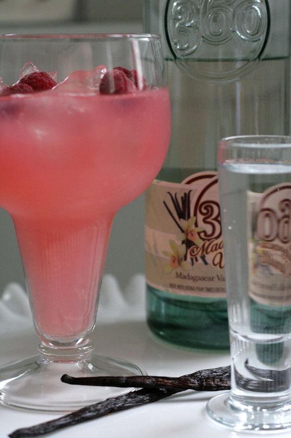 Summer Drinks: Vanilla Vodka + Lemonade. | {So Wonderful ...