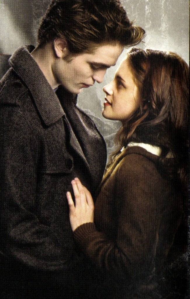  of Robert Pattinson Kristen Stewart as Bella Edward in'Twilight'