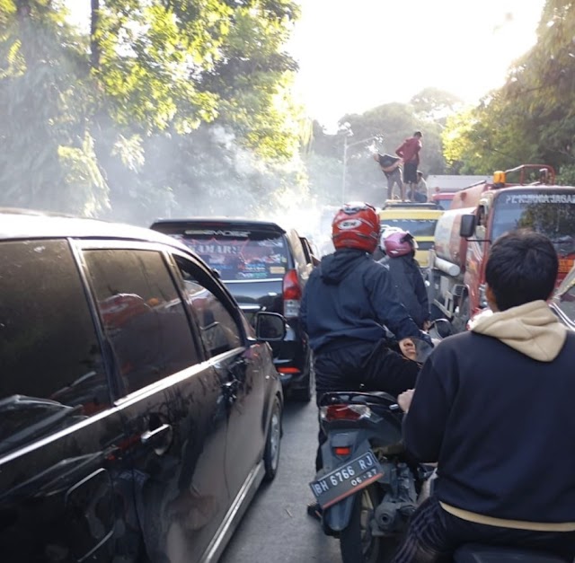 Kemacetan di Sitinjau Lauik Makin Parah, Ribuan Kendaraan Terjebak