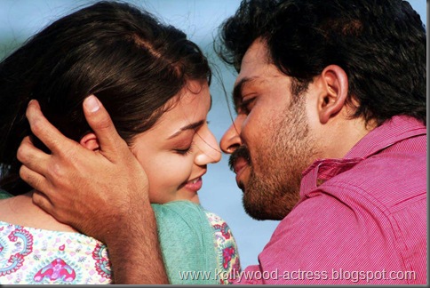 Karthi, kajal agarwal -Naan Mahaan Alla movie stills6