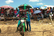  Seru dan Menegangkan "Pesta Rakyat" Warga Gelar Lomba Balap Motor Taksi