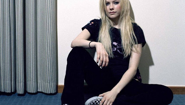 Las Vans de Avril Lavigne son tendencia y están a mitad de precio en Amazon