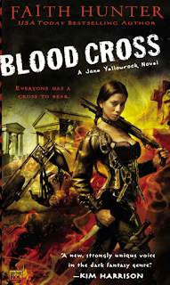 Review of book Blood Cross  / Jane Yellowrock 2 (Faith Hunter)