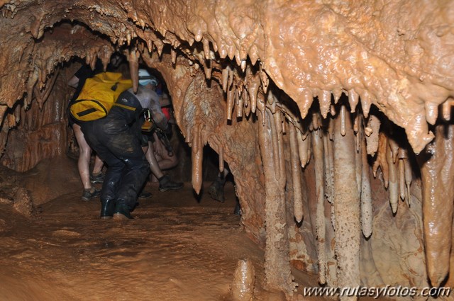 Cueva de la Excéntricas