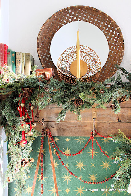 Eclectic Rustic Christmas Decor in the Entryway
