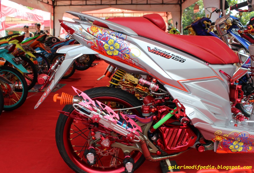 Foto Modifikasi  Honda Vario  150  Kontes Full Chrome