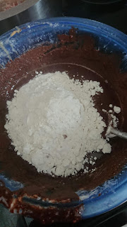 mixing gluten free flour, salt, vanilla and icing sugar together