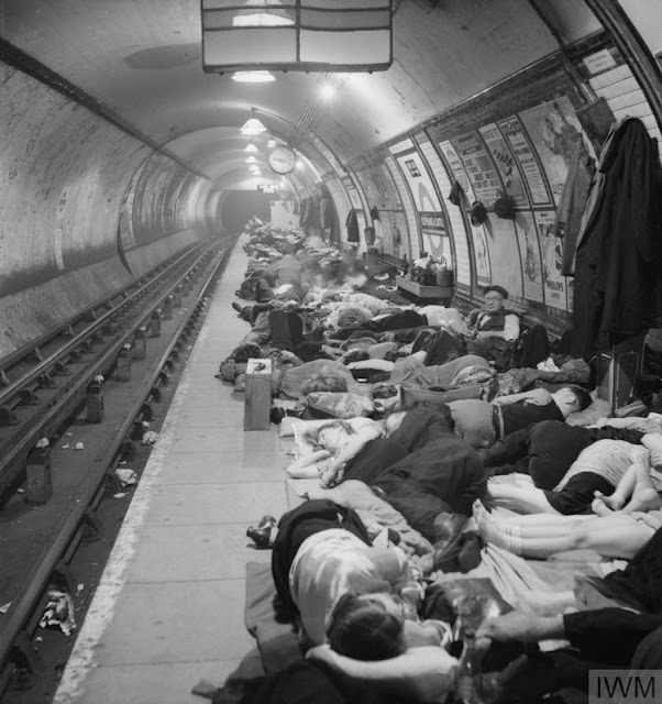 4 November 1940 worldwartwo.filminspector.com Elephant and Castle Underground