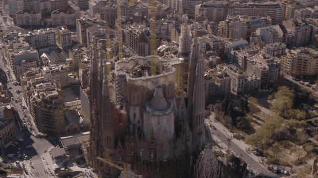 Since the last century,  9 different architects have been in charge of Sagrada Familia's construction, and they have all completed just 65% of Gaudi's masterpiece. Now thanks to a 3D infographic animation provided by the Sagrada Familia Foundation we can know how the temple will look like when finished in 2.026.