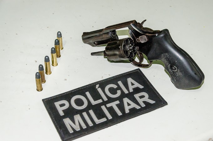 Homem é preso com revólver municiado após sogra o denunciar para a Polícia Militar em Cocal