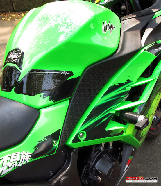 Gambar Motor Kawasaki Ninja  N250 FI 2014 Stripping Baru 