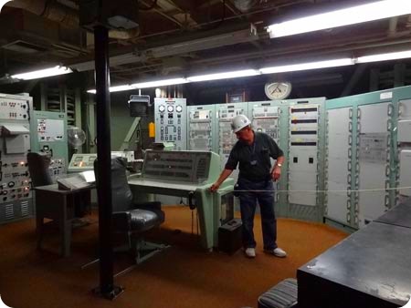 8-control-room