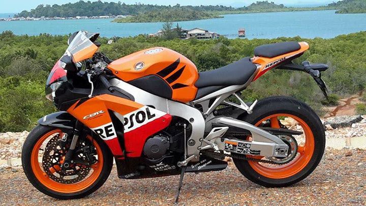 BURSA MOGE  BEKAS Dijual MOGE  Honda  CBR1000 cc tahun 2011 