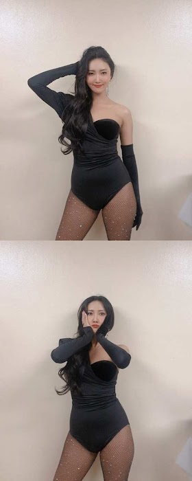 MAMAMOO Hwasa show her unique outfit once again for her performance in 9th Gaon Chart Awards!
