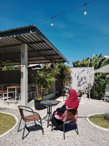 coffee shop outdoor di Bandung Jatinangor