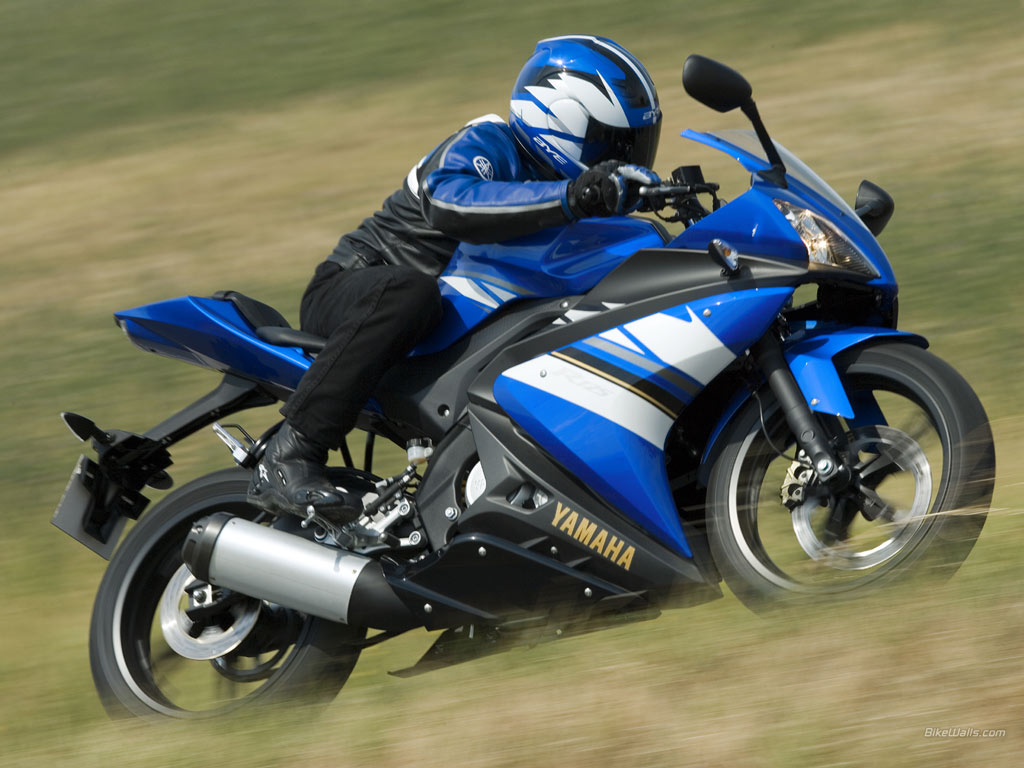 cfun forums: Yamaha YZF-R125 New photo shoot