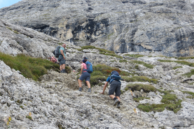 rifugio mulaz da passo valles