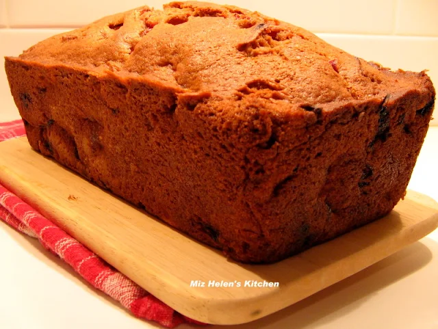 Fresh Strawberry Bread at Miz Helen's Country Cottage