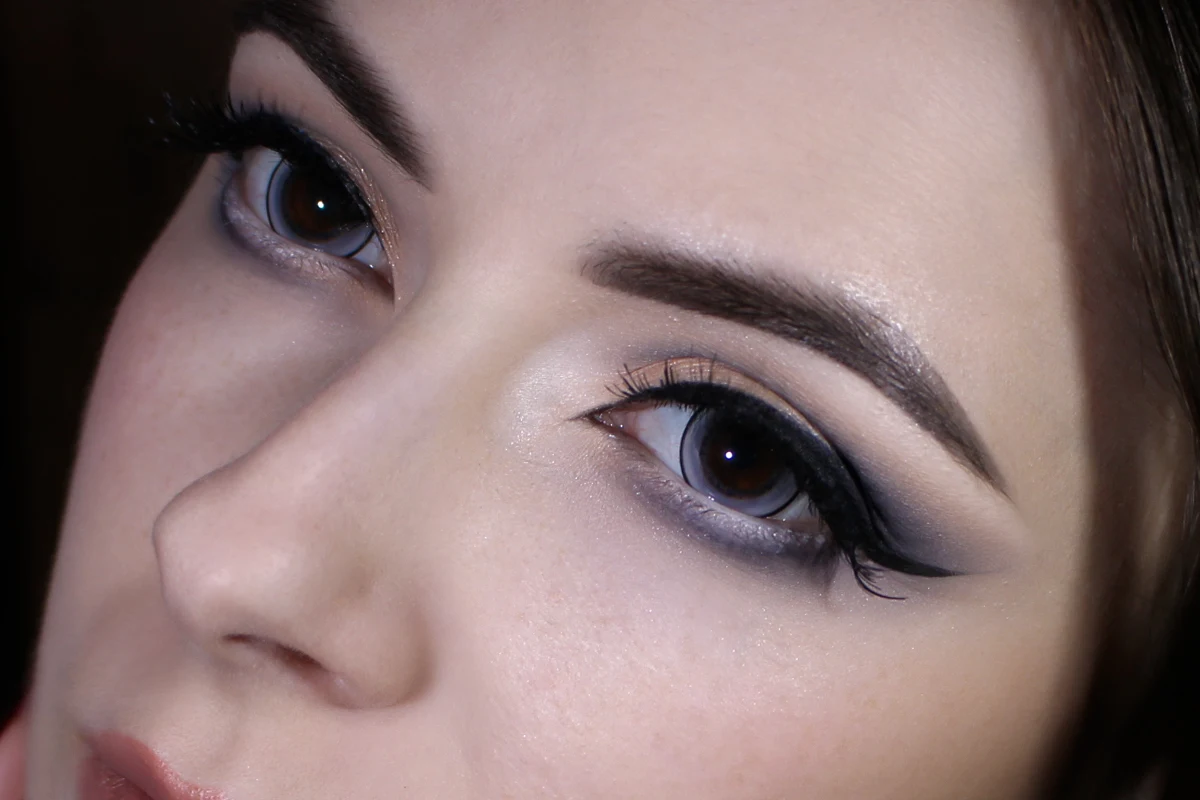 close-up of woman's eye with doe eyes makeup look and eye enlarging circle lenses