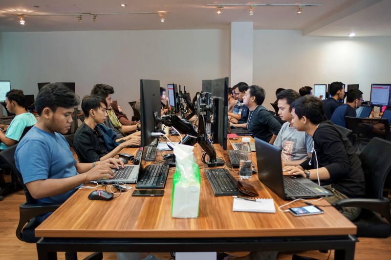 Hacktiv8: Bootcamp Data Science Indonesia