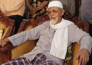 Aceh In Memories : BIOGRAFI ABUBAKAR BA’ASYIR 