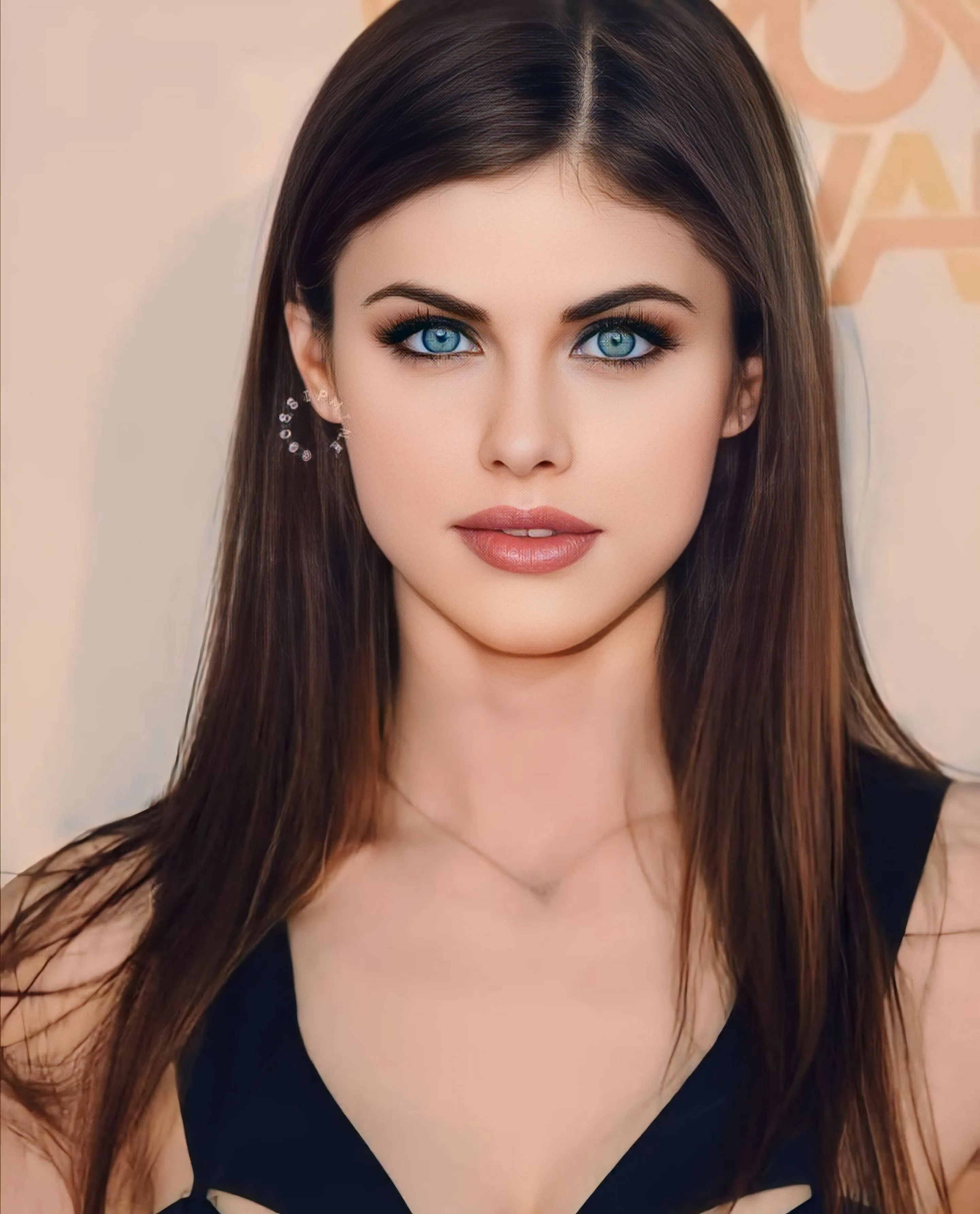 Alexandra Daddario Hd Wallpapers