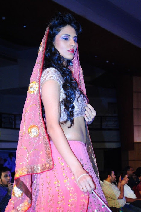 hyderabad fashion week beautiful model unseen pics