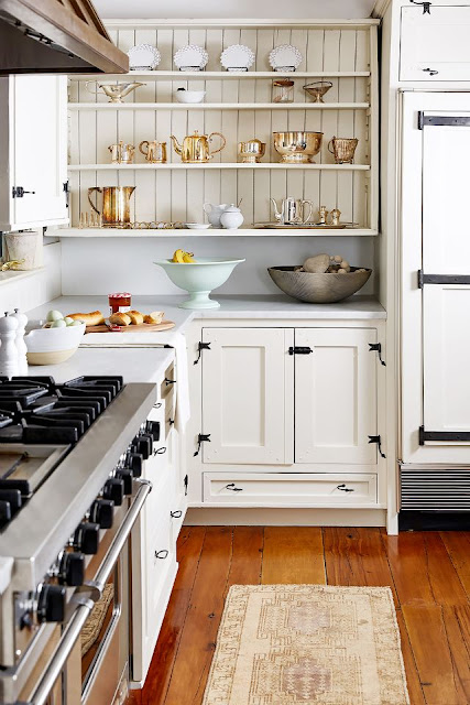 Gorgeous farmhouse style kitchen in Connecticut of Debbie Propst of One King's Lane - found on Hello Lovely Studio