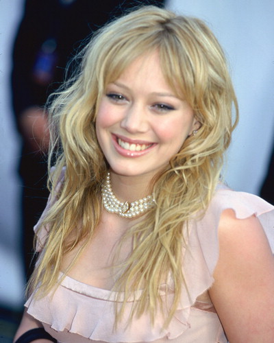 Hilary duff hot in red Hilary duff cute smile