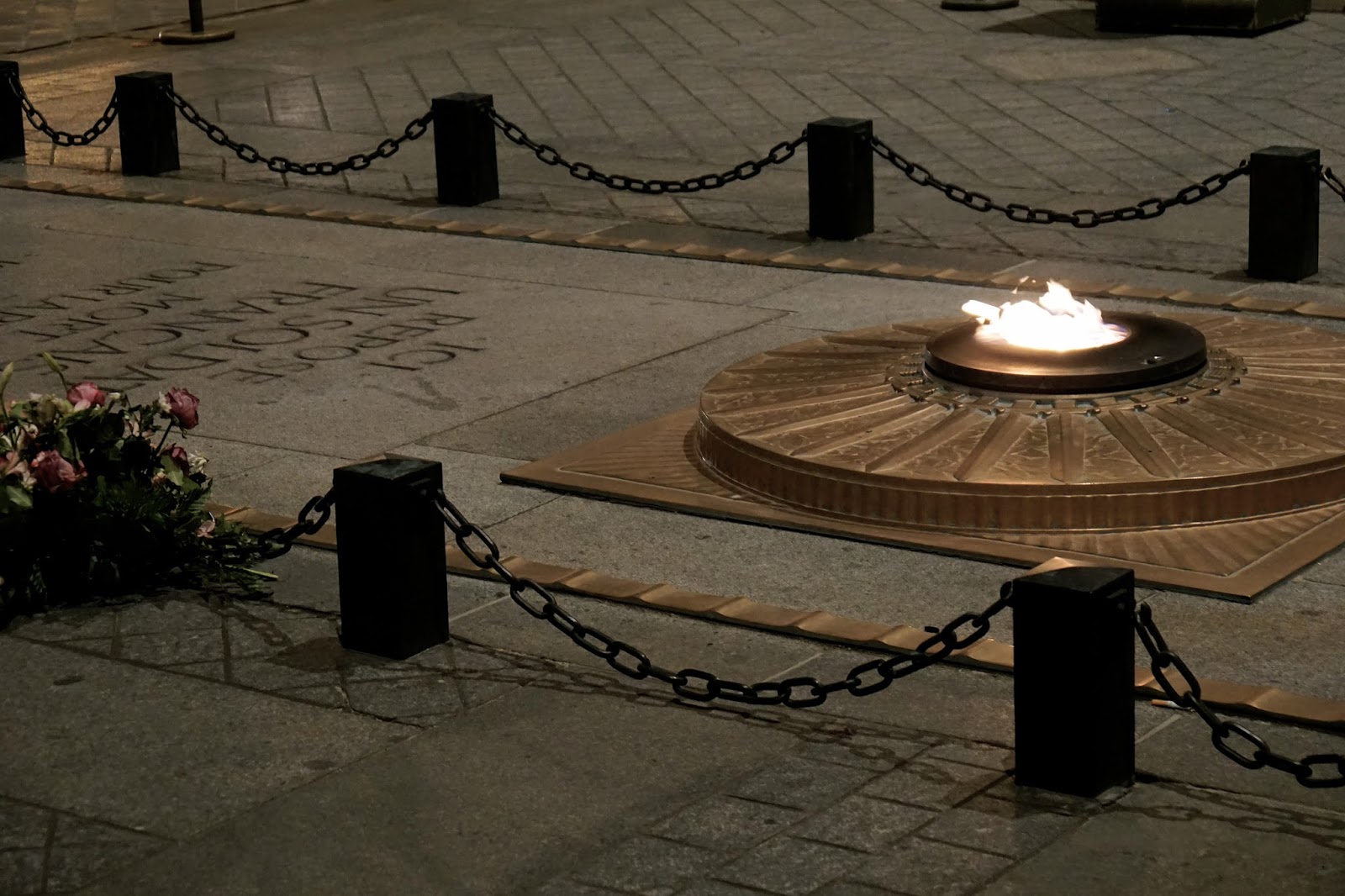 エトワールの凱旋門（Arc de triomphe de l'Étoile）　「追悼の炎」