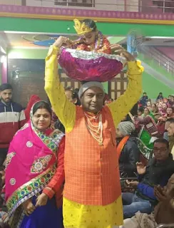 कृष्ण का जन्म होते ही झूमे श्रोता, मंगल गीतों से गुंजा पंडाल | #NayaSaberaNetwork