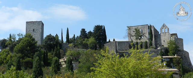 ROUSSAS (26) - Le village médiéval