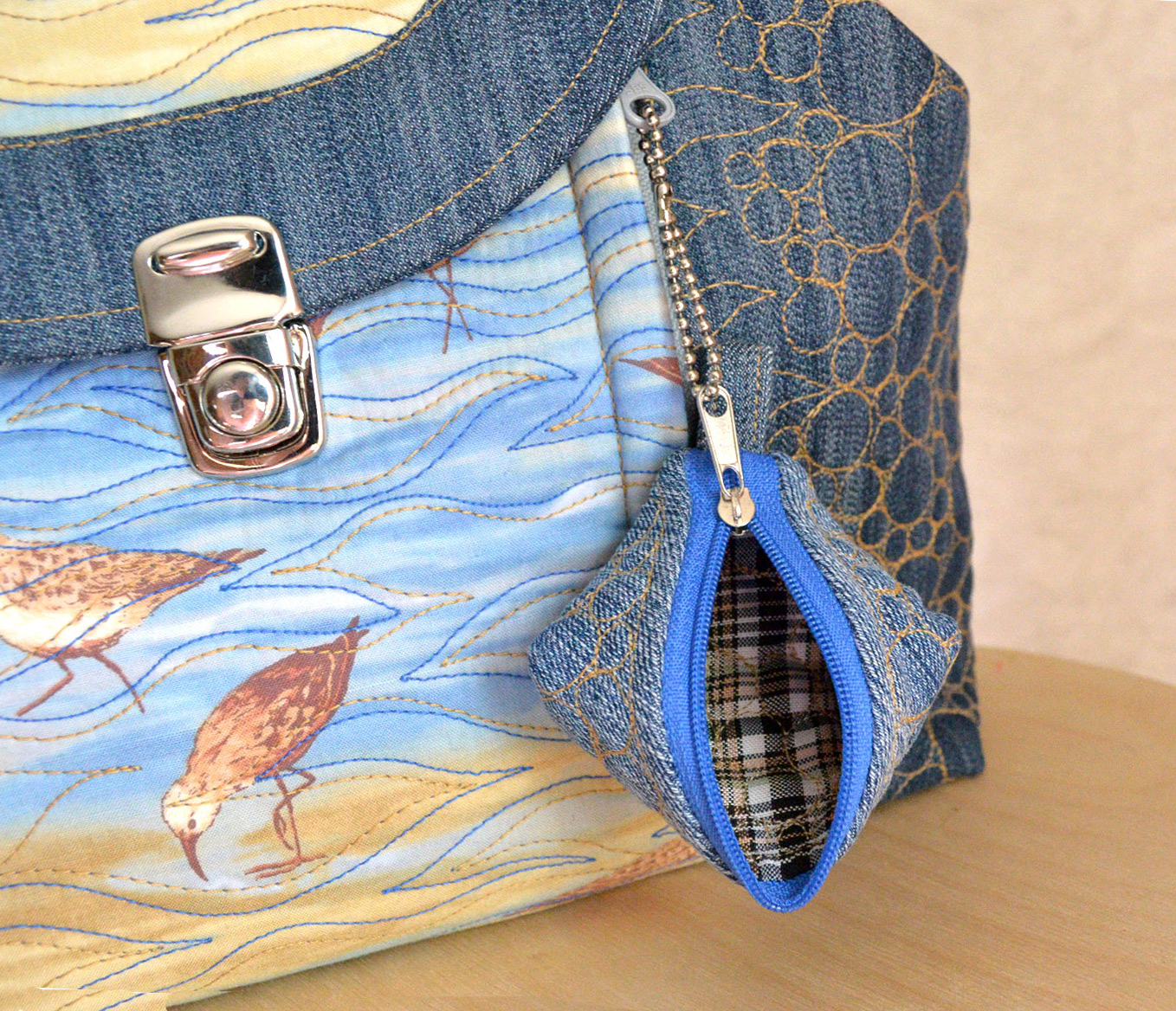 Triangle Zipper Coin Purse Tutorial