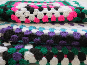 crochet, granny squares, neon pink, colours, Haafner, throw, plaid, vintage style